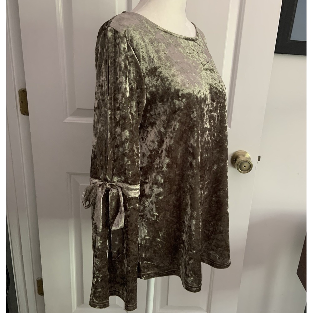 Andrée Gray Crushed Velvet Blouse Top Stretch Long Bell Sleeves w Tie Bow sz M